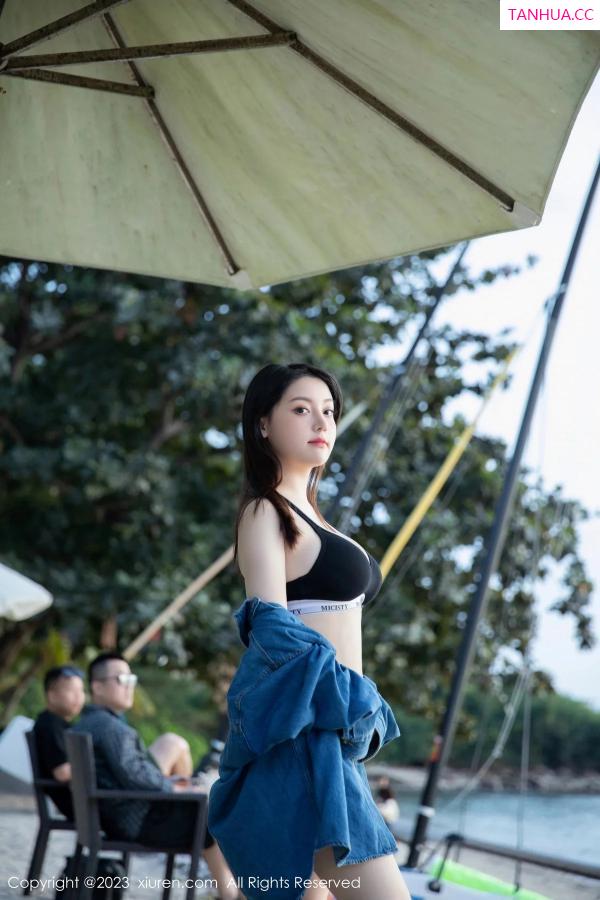   [XiuRen]高清写真图 2023.12.29 No.7893 谭小灵 丝袜美腿第4张图片